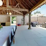 La Templerie - D'hotes Bed & Breakfast 4*